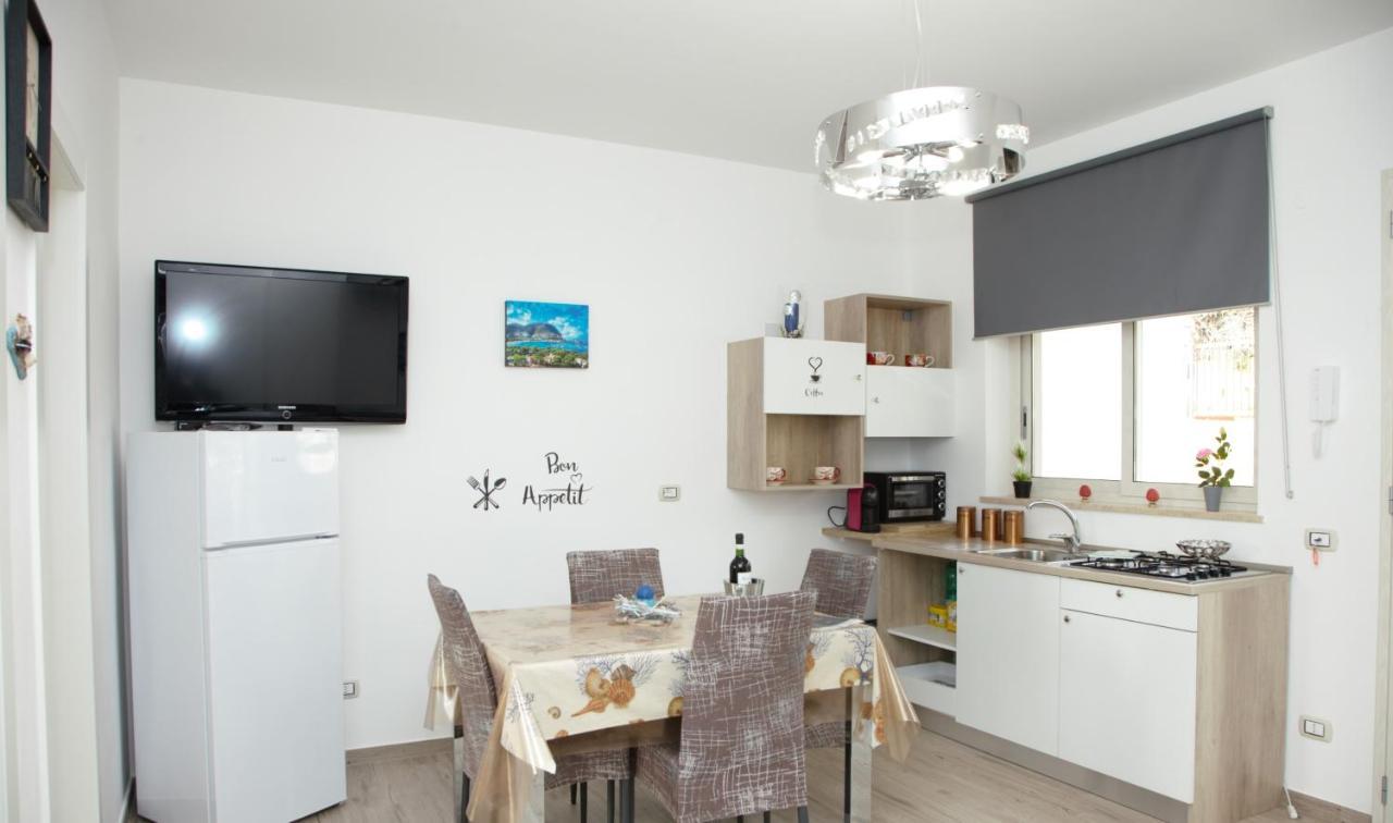 Il Tramonto Apartment คาปาชิ ภายนอก รูปภาพ