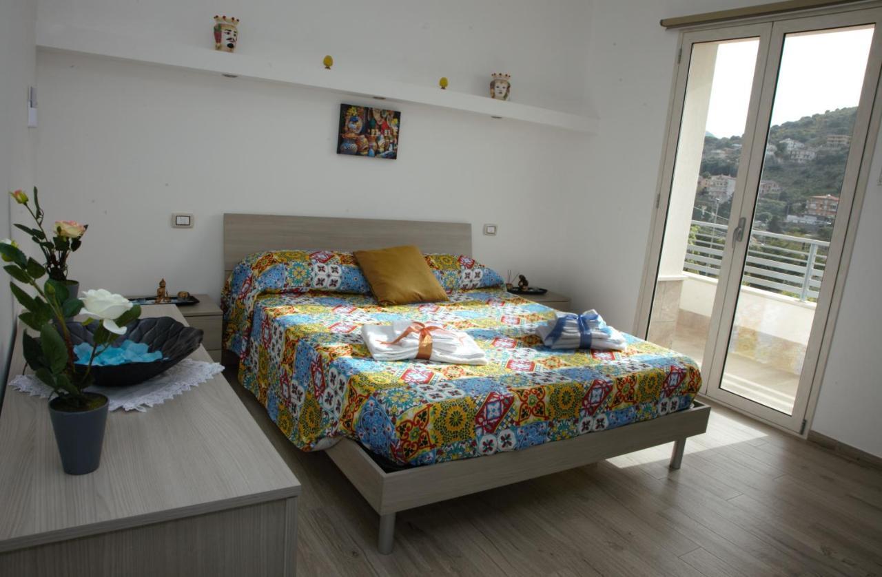 Il Tramonto Apartment คาปาชิ ภายนอก รูปภาพ