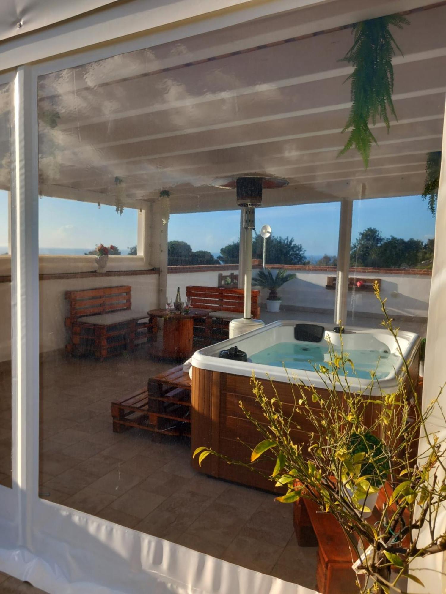 Il Tramonto Apartment คาปาชิ ภายนอก รูปภาพ