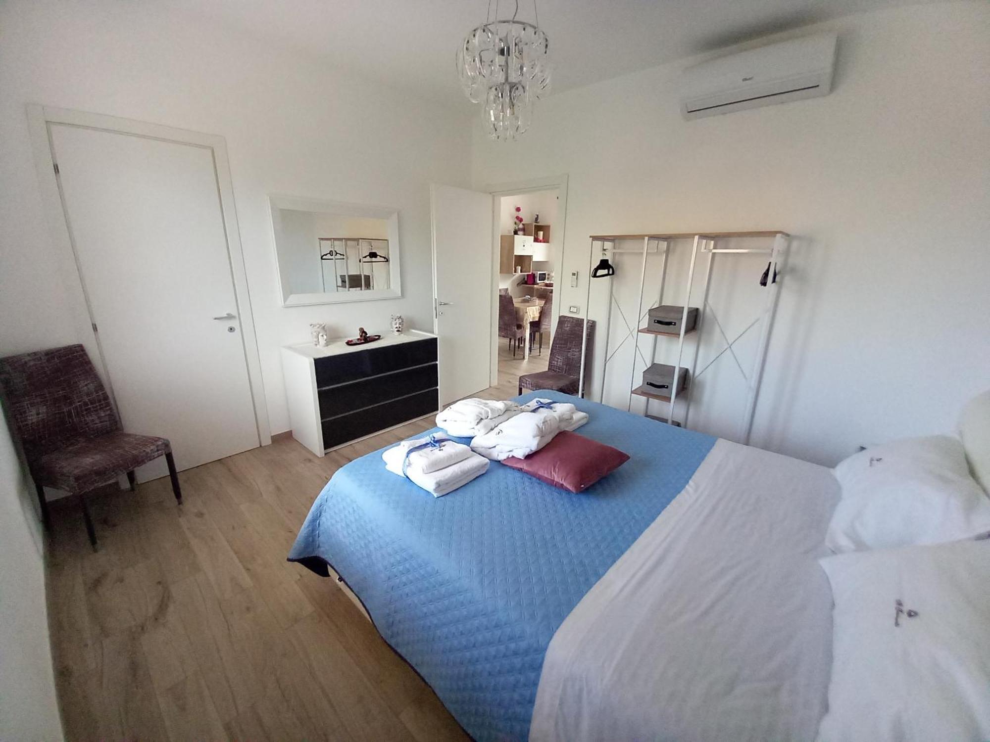 Il Tramonto Apartment คาปาชิ ภายนอก รูปภาพ
